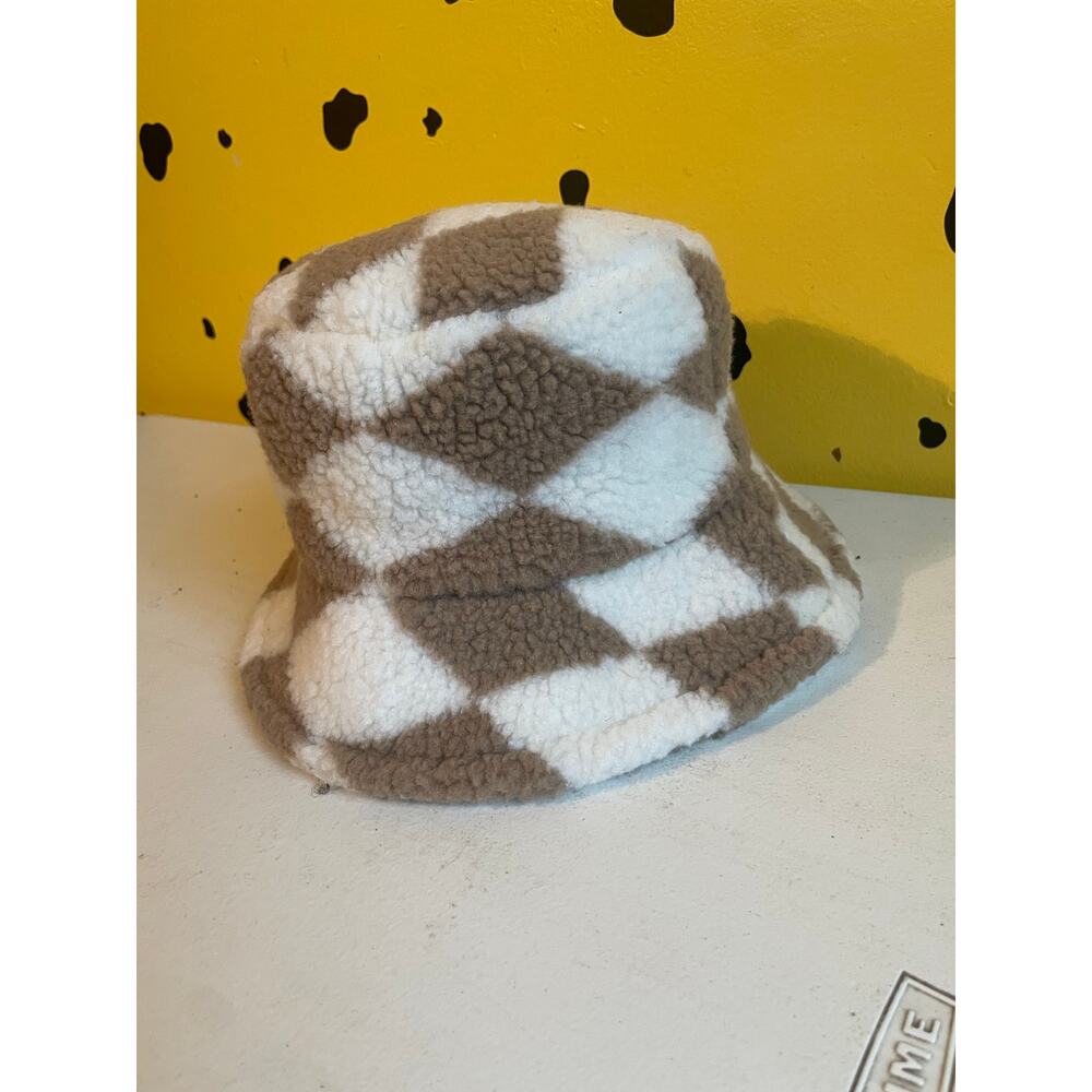 Cozy Sherpa Checker Bucket Hat | Neutral Aesthetic Streetwear